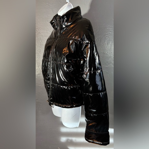 DAISEY Black Patent Bomber Cropped Puffer Jacket Size 1XL - Picture 4 of 16